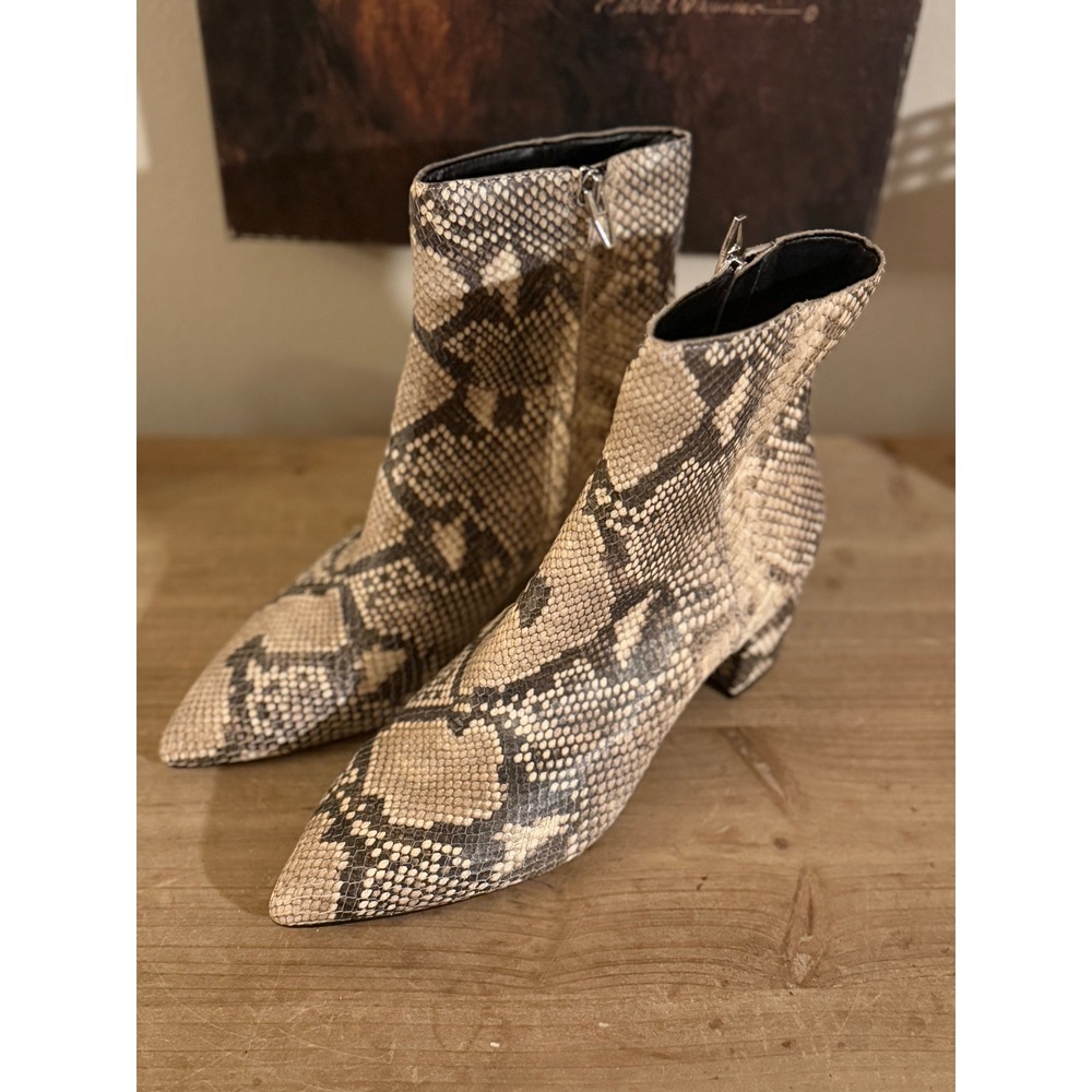 Dolce‎ Vita Snake Print Pointed Toe Block Heel Ankle Boots Women Size 7.5